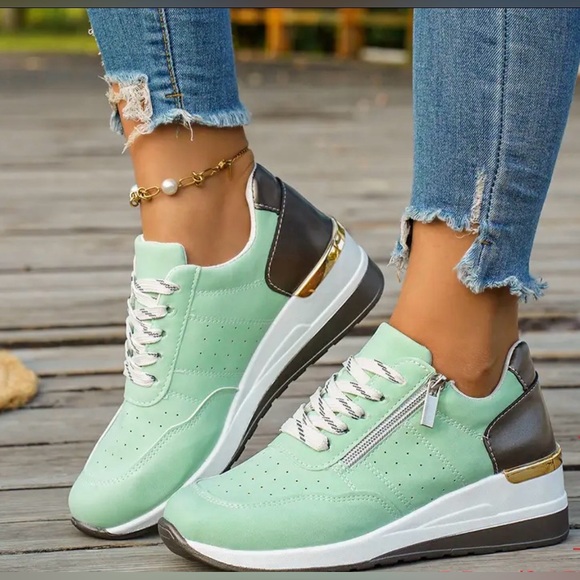 Mepaouo Shoes - Mepaouo Wedge Sneakers Heel Platform Lace/ Zip Style
Women’s Sz 7.5